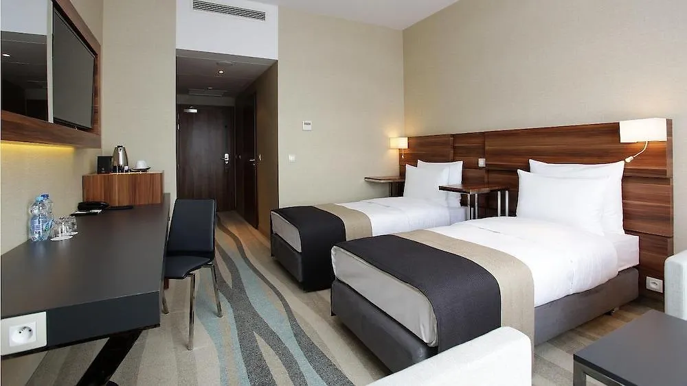 Warsaw Plaza Hotel 4*,  Poland
