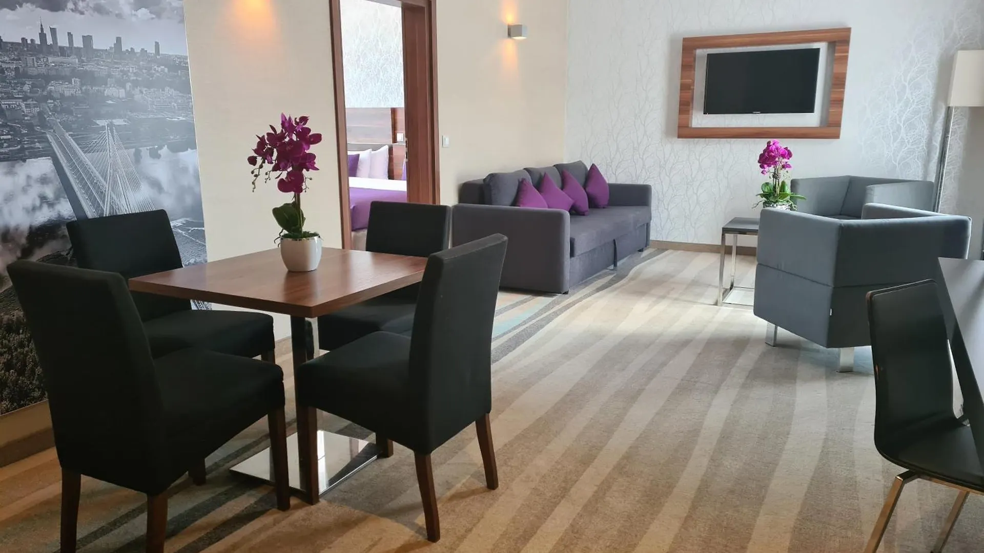 Warsaw Plaza Hotel