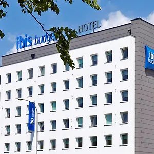 Ibis Budget Reduta מלון