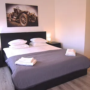 Royal Way Snug - Old Town Apartamento