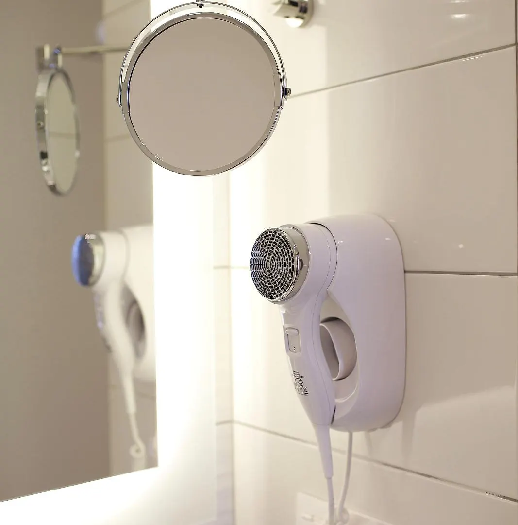 ****  Warsaw Plaza Hotel פולין