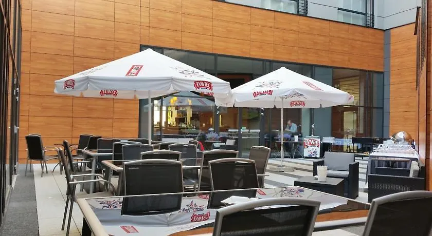 Warsaw Plaza Hotel 4*,