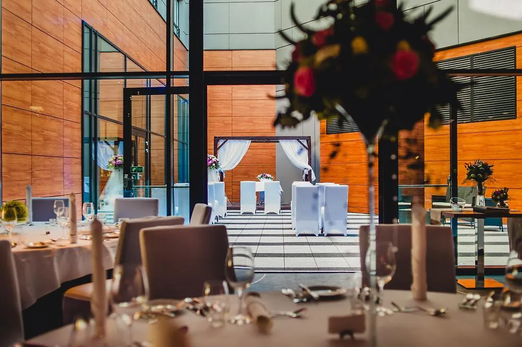 Warsaw Plaza Hotel 4*,