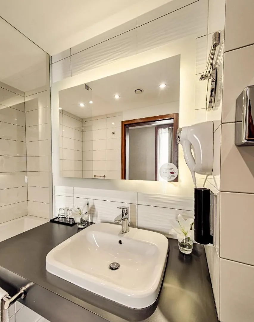 Warsaw Plaza Hotel