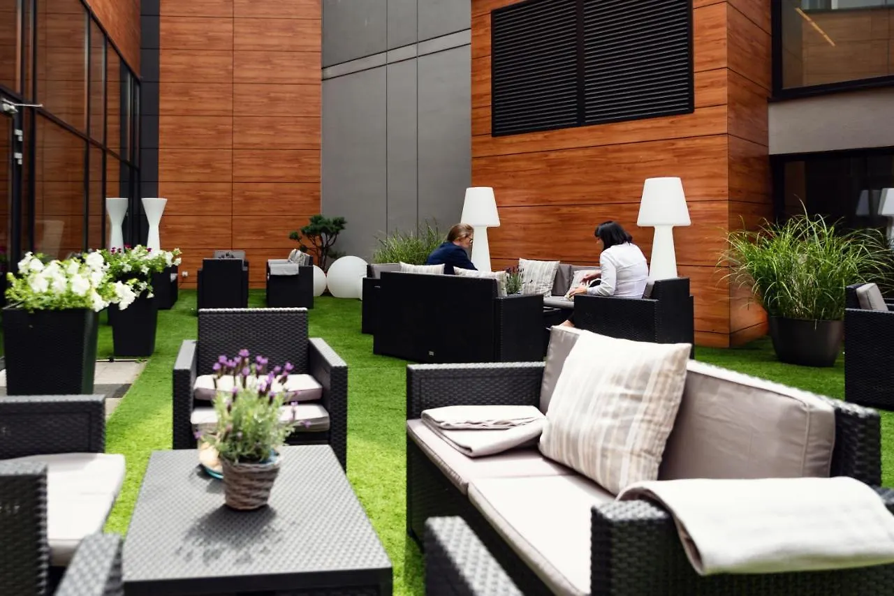 Warsaw Plaza Hotel 4*,