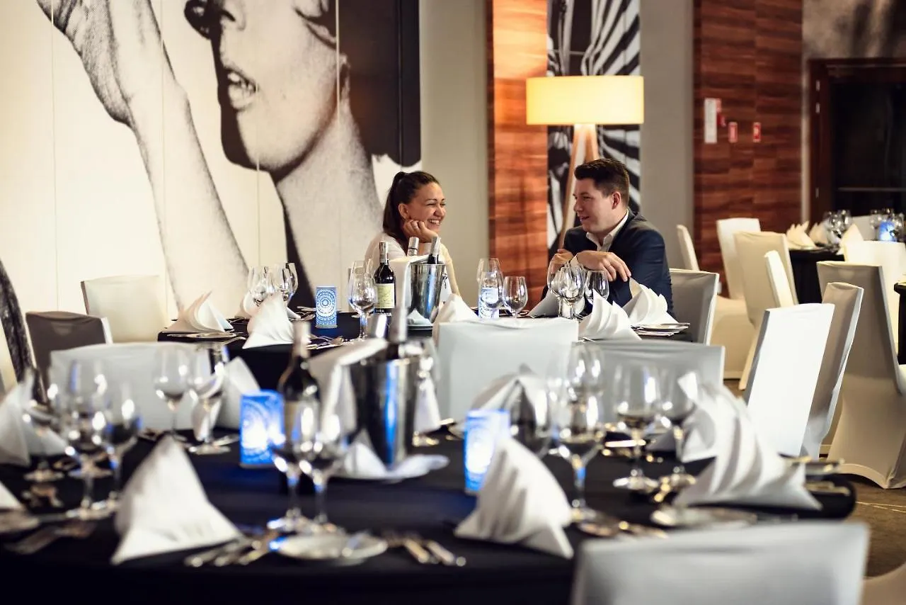 Warsaw Plaza Hotel 4*,  פולין